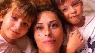 O cantareata de muzica populara a fost diagnosticata cu cancer: "A fost cumplit ca era pe fata"