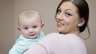 A pierdut 16 sarcini si niciun medic nu i-a putut spune de ce nu poate avea copii. Drama unei tinere care a fost la un pas de a se sinucide. Atunci a avut parte de o minune