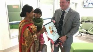 Cazul care a şocat medicii! S-a născut cu trei picioare, iar doctorii nu-i dădeau nicio şansă! Ce s-a &icirc;nt&acirc;mplat cu micuţa e uimitor