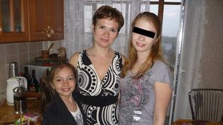 Si-a ucis fiica de 12 ani si a aruncat-o pe geam. Ce motiv a avut mama pentru a comite oribila crima