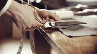 Creator de moda din Barlad, condamnat la 3 ani de inchisoare cu executare, dupa ce ar fi sechestrat o eleva olimpica