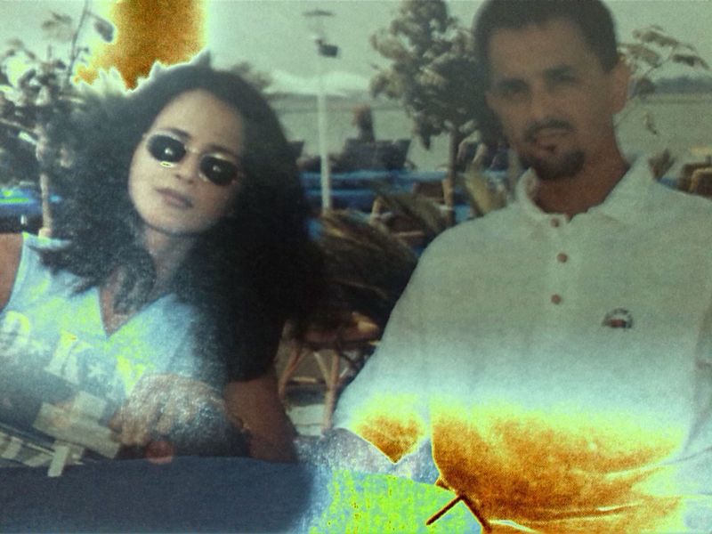 Madalina, alaturi de fratele ei, Marian