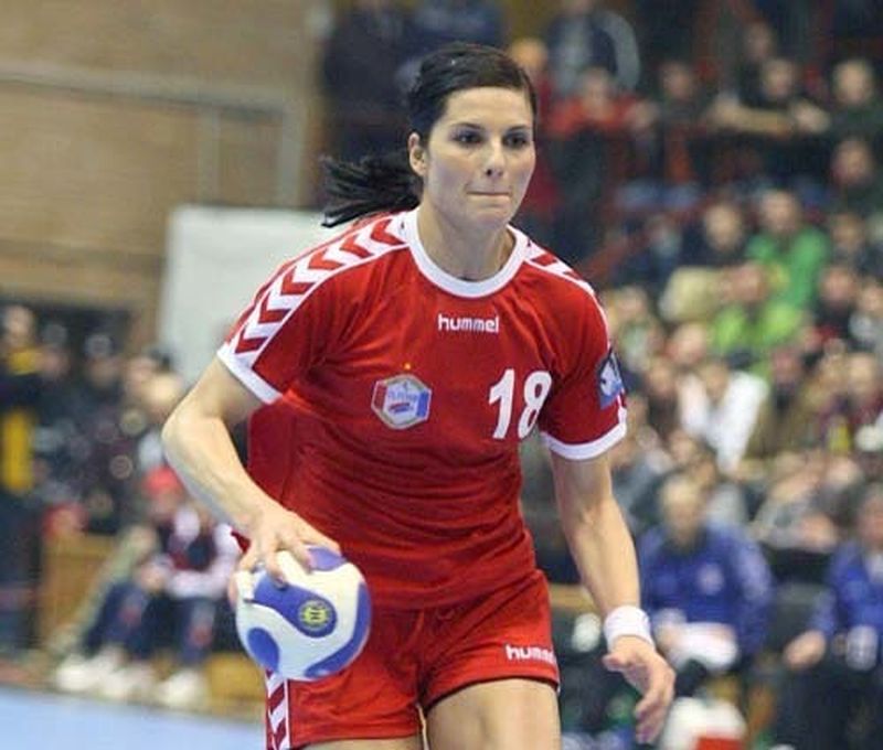 Adina Meirosu a fost componenta de baza a Oltchimului si a echipei nationale de handbal