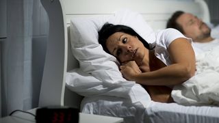 Te trezesti noaptea din somn? Mare grija! Poti avea grave probleme de sanatate. Ce spun specialistii