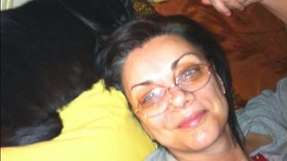 Casa lui Carmen Tanase e plina de animale! In pat, in chiuveta, in cada si in bideu stau niste pisici! Vedeta si-a facut gradina zoologica in locuinta!