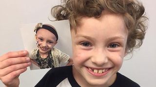 "Era atat de slaba incat avea un tub in nas prin care era hranita". Poze emotionante cu o fetita care a invins cancerul in faza aproape terminala