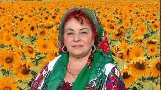 Florica Duma a murit acum 40 de zile, dar locul sau de veci este neingrijit! Fanii celebrei cantarete de muzica populara sunt revoltati: "Un mormant simplu, doar pamant. Sa va fie rusine!"