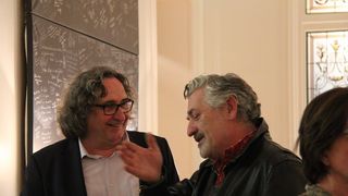 Robert de Niro a fost invitat de onoare la expozitia unui pictor roman! Celebrul actor este un mare admirator al lucrarilor lui Adrian Buba!
