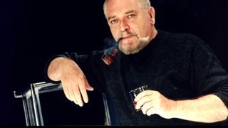 Un mare actor ii desfiinteaza pe artistii din noua generatie, care nu mai leaga prietenii ca in trecut: „Chiar amorurile au devenit foarte rare. Se imprastie cu totii care incotro, pe la treburile lor, dupa banii care sa le asigure supravietuirea”