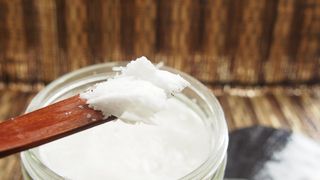 Uleiul de cocos este foarte periculos pentru inima. Un nou studiu demonstreaza cat este de nociv