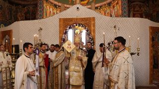 De frica hotilor, un preot din Urziceni a montat o camera de luat vederi in altar! Enoriasii sunt supravegheati non-stop