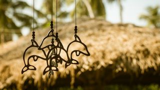 Superstitii in iulie, luna dominata de spirite aducatoare de arsite si parjol. Ce blesteme ii lovesc pe gospodarii care muncesc in zi de sarbatoare