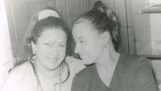 Dezvaluirile tulburatoare ale Mariei Dragomiroiu despre nasa Ileana Sararoiu, care dorea sa-i infieze fata: "Nasa a vrut sa mi-o ia pe Ileana!"