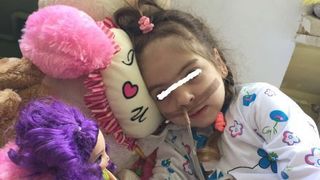 "Nici nu mai pronunta cuvantul 'mama'. Ce s-a intamplat cu fetita de 4 ani, batuta cu pumnii si picioarele de cea care i-a dat viata