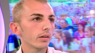 Pomohaci a intretinut relatii intime cu doi barbati in acelasi timp? "Ma mangaia, imi punea mana pe..., ca sa ma excite"- Un tanar a povestit ce i s-a intamplat cand s-a intalnit cu preotul