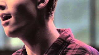 Un cantaret celebru in varsta de 19 ani a recunoscut ca este homosexual - "Sunt fericit si sunt aici pentru voi. Sunt mandru de ceea ce sunt!"