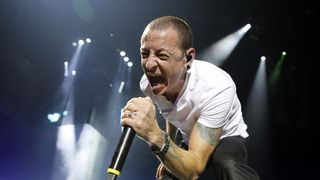 Ce mesaj au transmis colegii de trupa ai lui Chester, solistul de la Linkin Park care s-a sinucis aseara