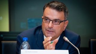 Afacerile lui Lucian Mindruta au fost salvate de agentia sa de PR! Fostul prezentator tv a pierdut o gramada de bani cu agentia de publicitate si cu cea de sondare a opiniei publice!