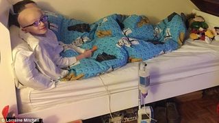 "Tine minte: fii vesel", biletul pe care un baietel de 9 ani, grav bolnav de cancer, l-a scris cand se simtea extrem de rau