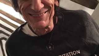 Un cunoscut cantaret a refuzat chimioterapia dupa ce a fost diagnosticat cu cancer: "Nu vreau sa imi pierd parul"