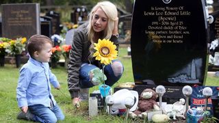 A crezut ca iubitul ei sforaie, dar acesta isi dadea ultima suflare. Abia dimineata a realizat ca tanarul de 25 de ani murise