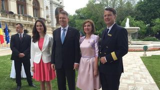Consiliera lui Klaus Iohannis s-a recasatorit vara trecuta, dar nu a facut partajul cu primul sot! Fosta prezentatoare TV Madalina Dobrovolschi si barbatul de care s-a despartit acum 3 ani au in comun doua terenuri!