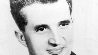 Casa Poporului ascunde doua buncare antiatomice si un adapost antiaerian. Ceausescu se temea de razboi si si-a construit o fortareata fara egal