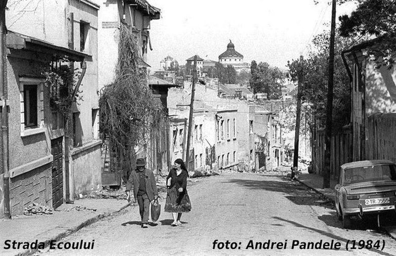 Strada Ecoului din cartierul disparut Uranus