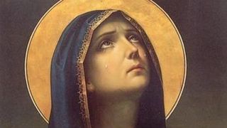 Crestinii praznuiesc marti Adormirea Maicii Domnului sau Sfanta Maria Mare, ocrotitoarea marinarilor. Sarbatoarea, incarcata de traditii, obiceiuri si superstitii