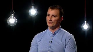 Politistul Marian Godina a primit donatie o casa in Brasov! Pamfletarul s-a imbogatit cu peste 60.000 euro de pe urma cartii sale