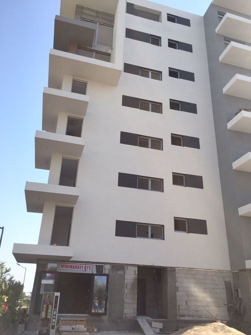 Asa arata blocul ridicat de familia Halep langa plaja