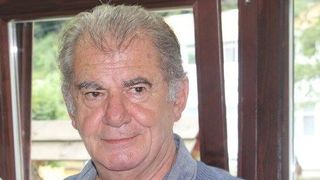 Actorul Florin Zamfirescu o critica pe fosta sotie a lui Adrian Pintea: "Ma gandesc la Lavinia Pintea si la insistenta de a convinge ca o simpla prestidigitatie este un dar supranatural!"