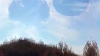 Aparitie ciudata pe cer filmata de un barbat: "E misterios"