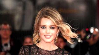 Alexandra Dinu, primită cu braţele deschise la Festivalul de Film de la Veneţia. Apariţie de vis la premiera filmului “Loving Pablo”