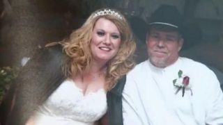 Si-a deconectat sotia de la aparate. Era in coma de prea mult timp. A deschis ochii si i-a spus asta