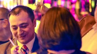 Ce nu stiai despre batausul senatorului Gotiu? Mirel Palada si-a cerut iubita in casatorie prin e-mail, a devenit tata cand locuia la camin si se identifica cu un erou mitologic