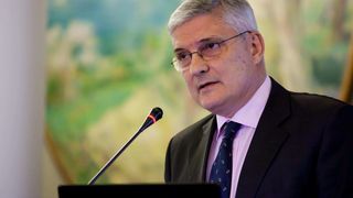 Economistul Daniel Daianu a ajuns actionar la clubul german Borussia Dortmund!