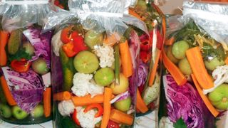 Ce sa pui in muraturi ca sa nu se mai inmoaie niciodata. Ingredientele esentiale pentru muraturi delicioase si crocante