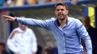 Politistul batut de Cosmin Contra castiga astazi 2.886 lei pe luna! Proaspatul antrenor al nationalei a fost implicat intr-un scandal urias in vara lui 2006