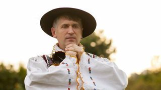 "Mama lui Pomohaci era de o teroare iesita din comun! L-a batut pe fratele meu"! Ancuta Carcu face noi dezvaluiri despre copilaria la Rebrisoara