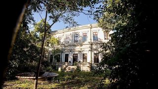 O fosta resedinta a familiei Cantacuzino din centrul Bucurestiului, scoasa la vanzare pentru 5.000.000 euro