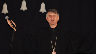 Cristian Pomohaci, discurs bizar la un concert: "Rugati-va pentru mine sa stiu sa tac" Fostul preot se considera in continuare o victima