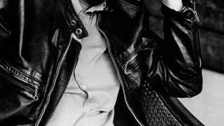 Un artist extrem de iubit s-a prabusit pe scena in timpul unui concert: "S-a tras cortina"