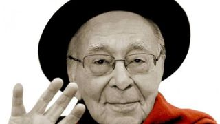 Povestea de dragoste a lui Mihai Sora! Cum arata femeia de 45 de ani cu care filozoful s-a insurat la 98 de ani