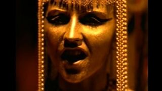 Moartea lui O'Riordan, "inexplicabila". Solista trupei The Cranberries suferea de tulburare bipolara