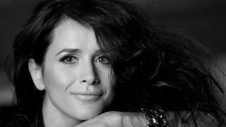 Gestul minunat facut de Madalina Manole pentru familia unui fan. Putini stiu de intamplarea asta din viata fetei cu "parul de foc"