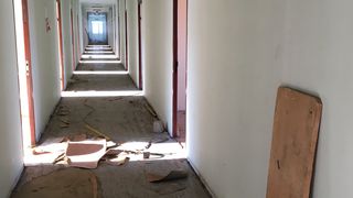 Nu toate cladirile din complexul lui Gigi Becali sunt renovate