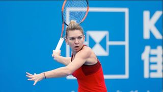Simona Halep s-a mutat in vila de 600.000 de euro pe care si-a ridicat-o la Constanta. Sportiva a chemat un preot sa faca sfestanie in casa.
