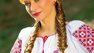 O cantareata de muzica populara, jefuita cu metoda cauciucului! Hotii i-au intepat roata si au urmarit-o cativa kilometri: "A fost extrem de urat"