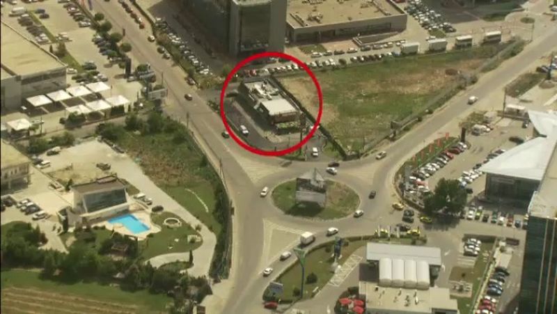 Cel mai cunoscut lant de restaurante fast-food i-a platit lui Becali sapte milioane de euro pe un petic de pamant